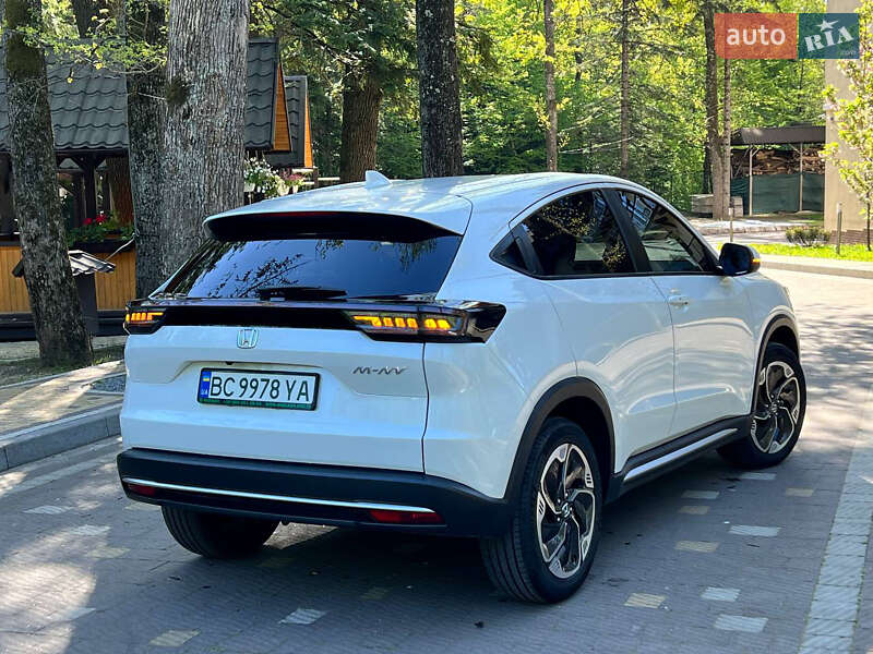 Honda M-NV 2023