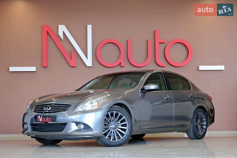 Infiniti G25 2011