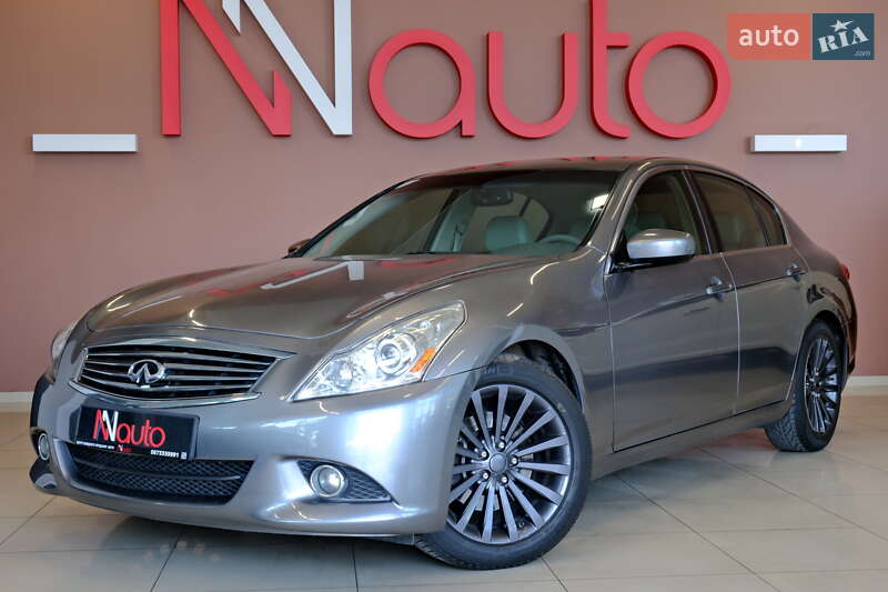 Infiniti G25 2011