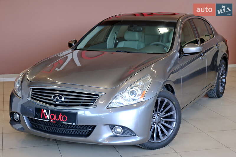 Infiniti G25 2011