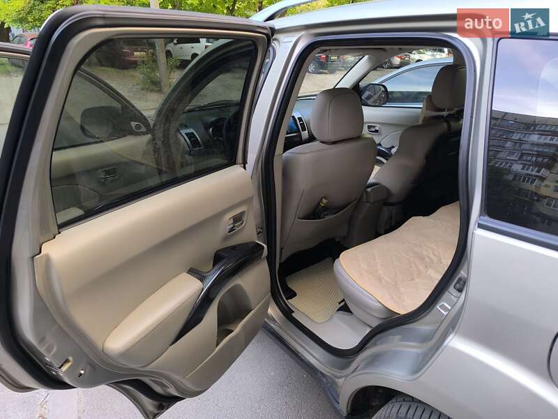 Mitsubishi Outlander 2007