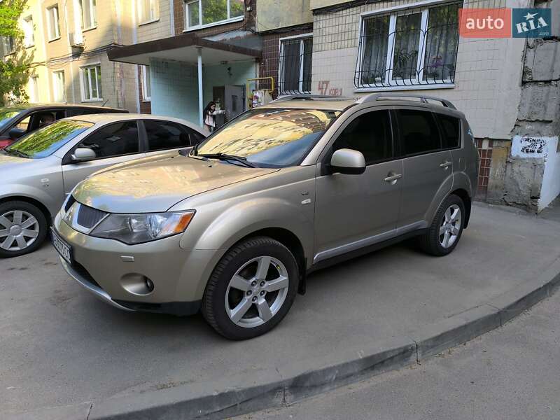 Mitsubishi Outlander 2007