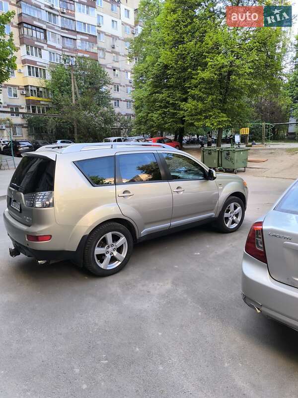 Mitsubishi Outlander 2007