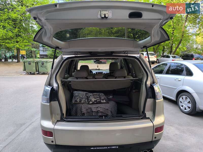 Mitsubishi Outlander 2007