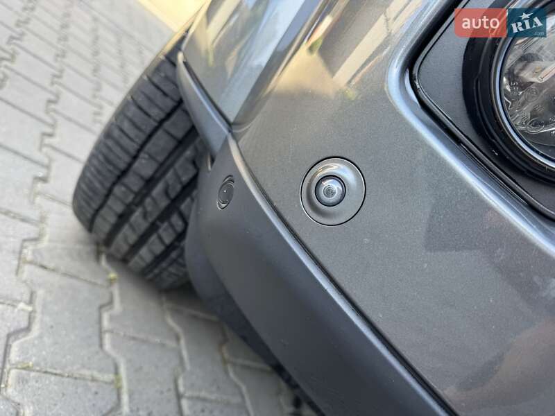 Land Rover Discovery 2015