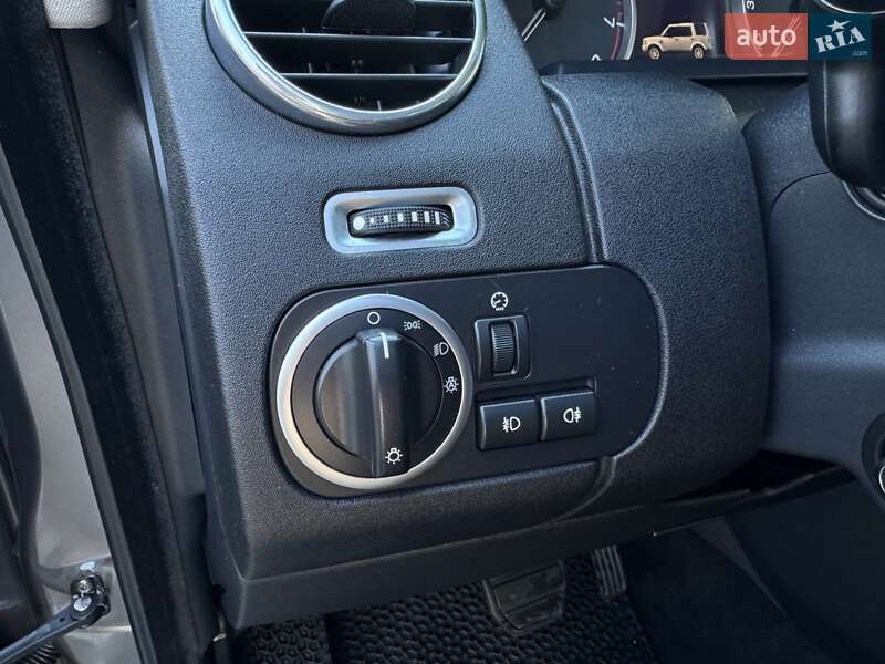 Land Rover Discovery 2015