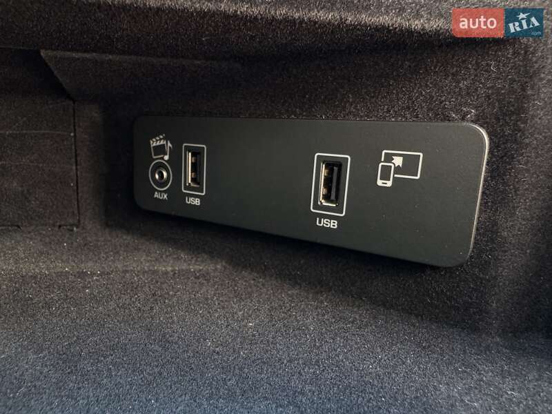 Land Rover Discovery 2015