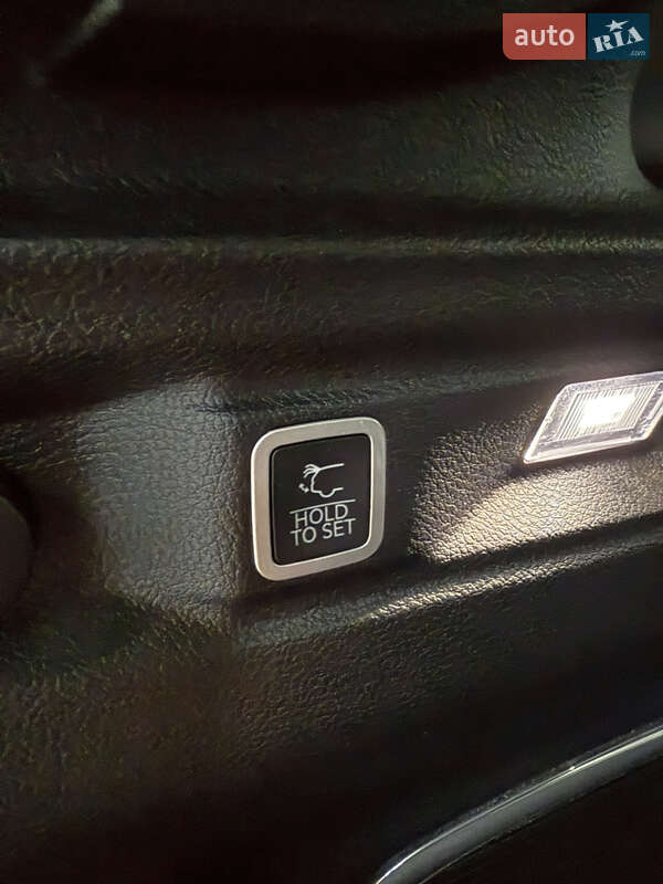 Jeep Grand Cherokee 2021