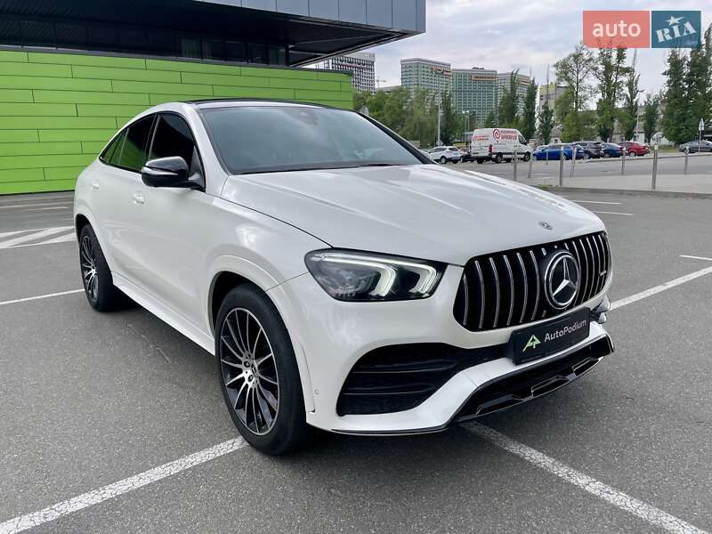 Mercedes-Benz-32