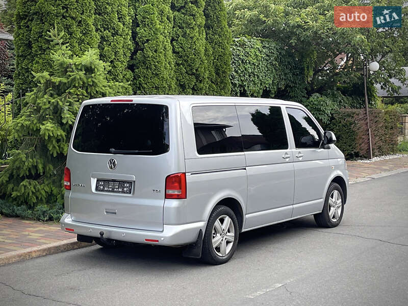 Volkswagen Multivan 2011