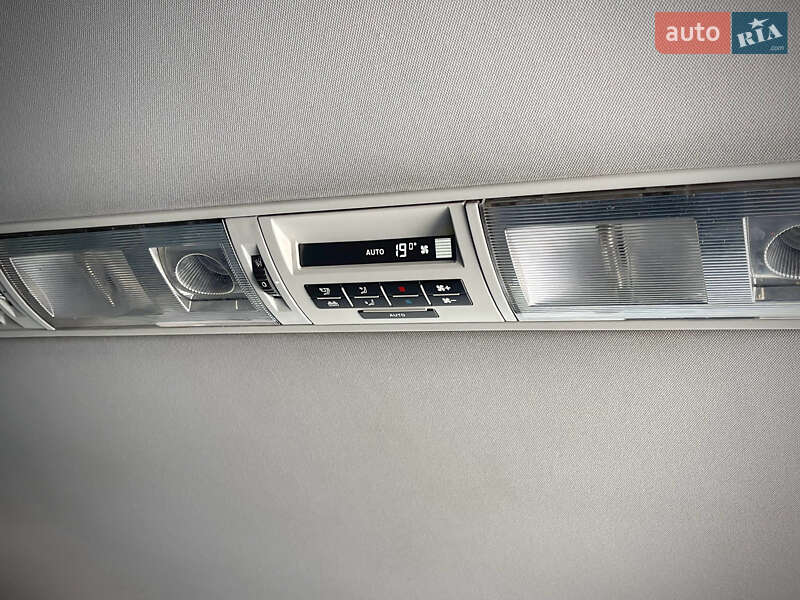 Volkswagen Multivan 2011