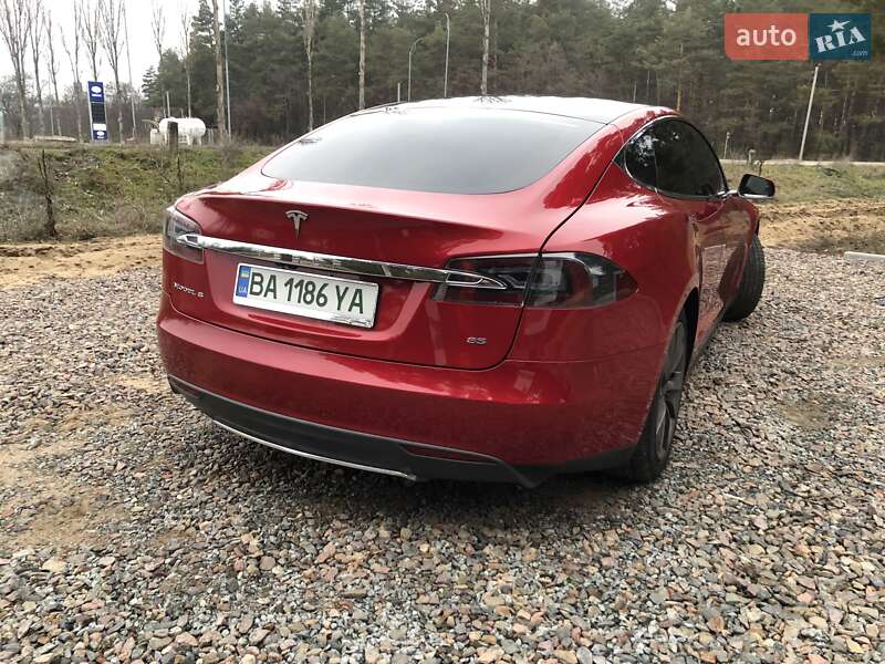 Tesla-4
