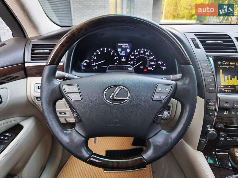 Lexus-69
