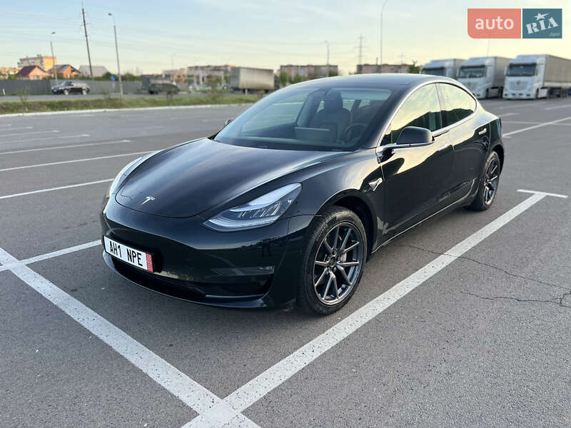 Tesla Model 3 2019