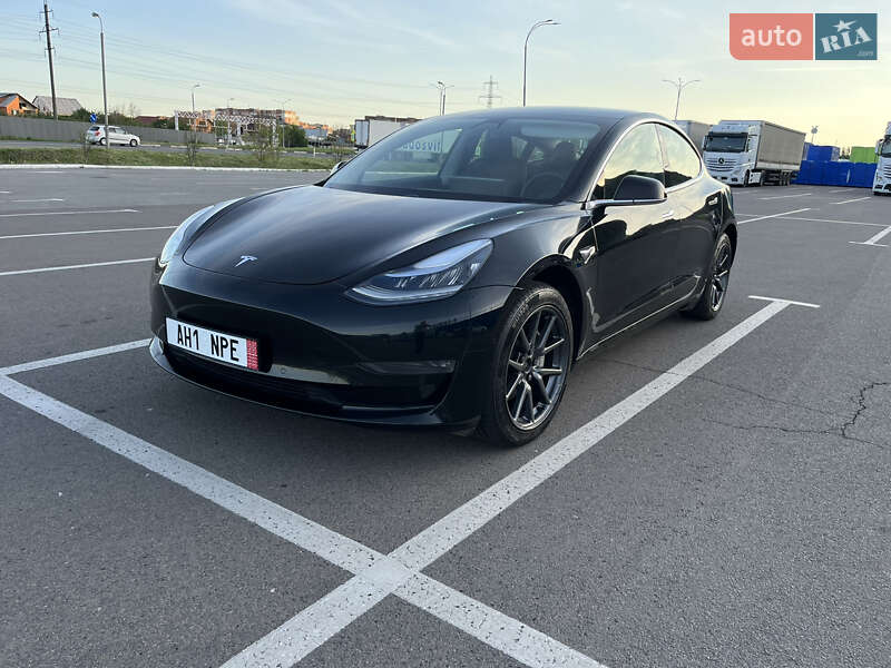Tesla Model 3 2019