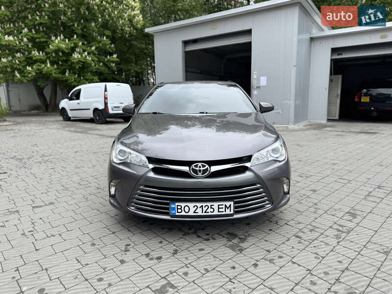 Toyota Camry 2016