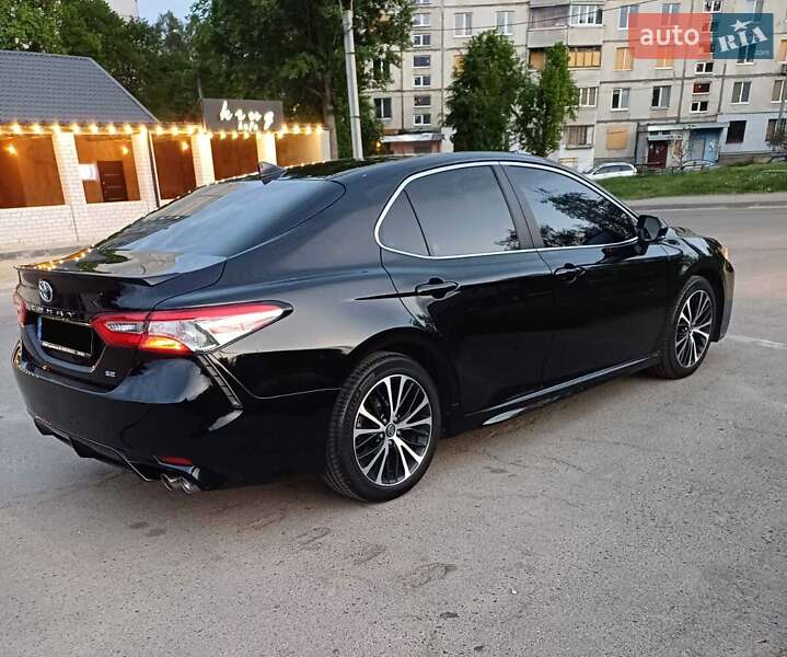 Toyota Camry 2019