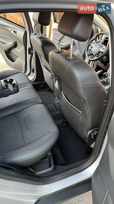 Ford Focus 2011