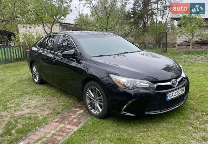 Toyota Camry 2016