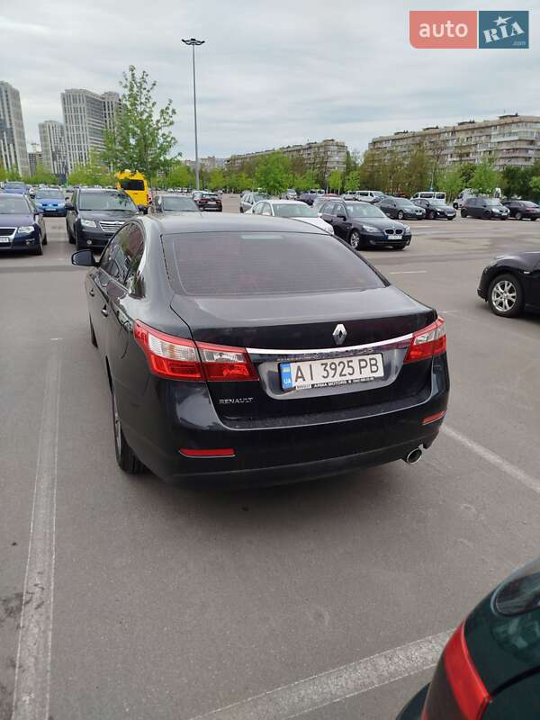 Renault Latitude 2012