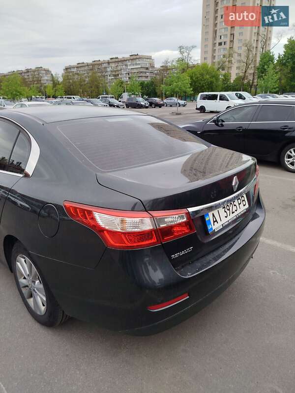 Renault Latitude 2012