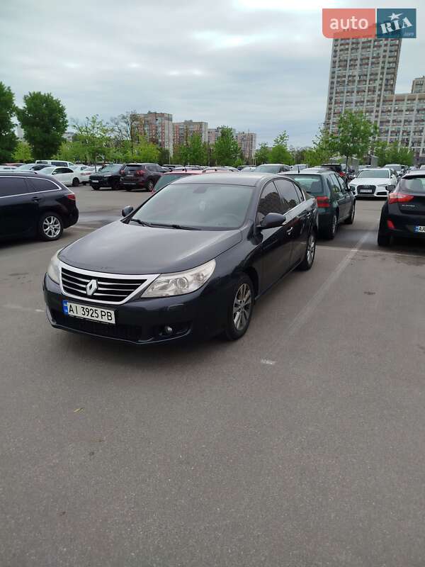 Renault Latitude 2012