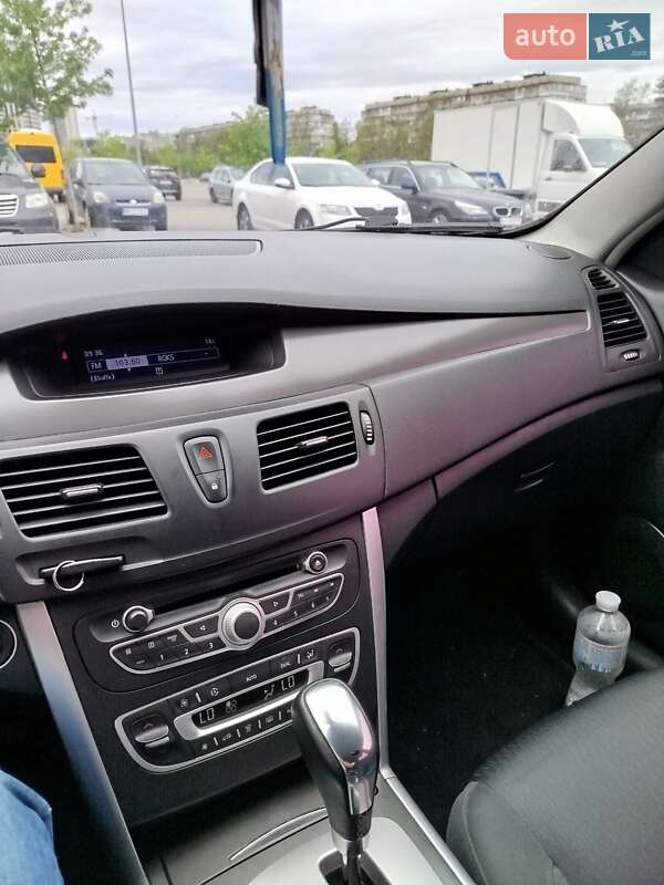 Renault Latitude 2012