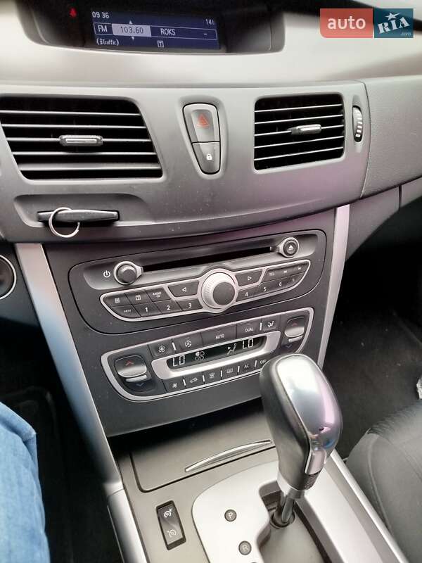 Renault Latitude 2012