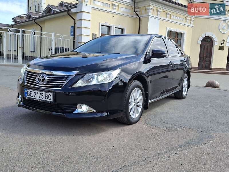 Toyota Camry 2014
