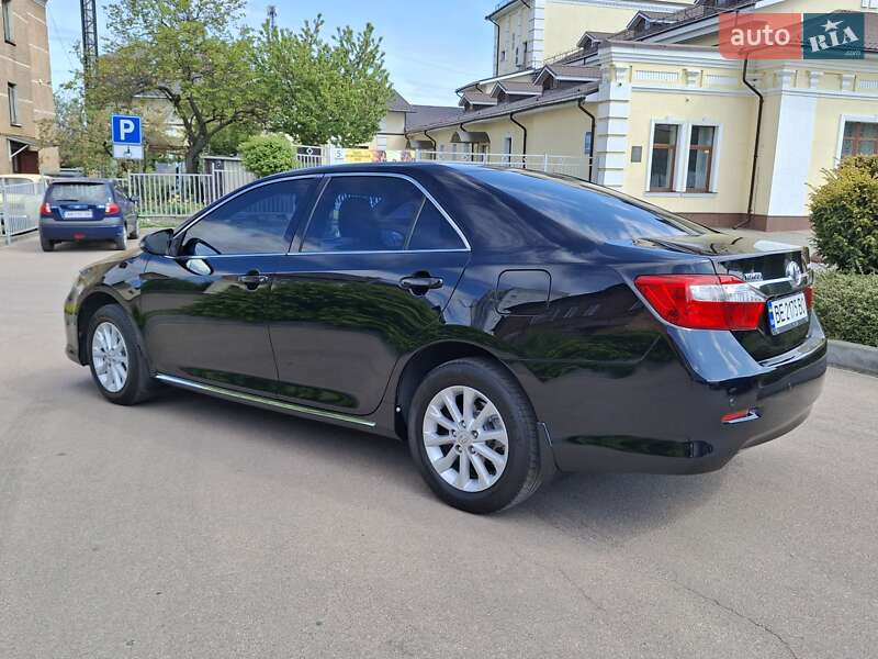 Toyota Camry 2014