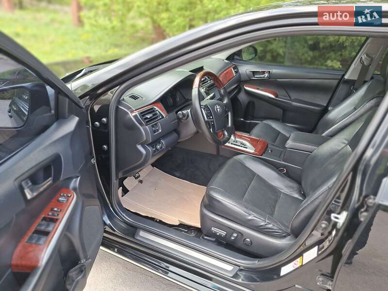 Toyota Camry 2014