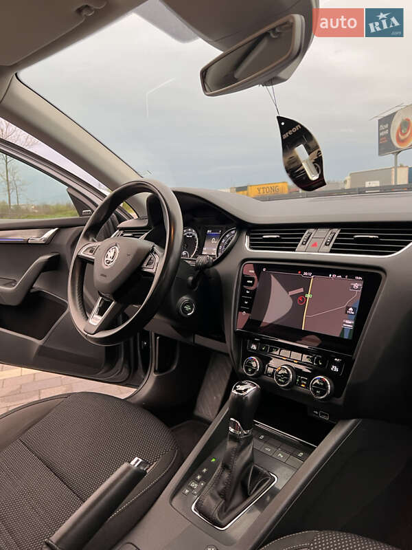 Skoda Octavia Scout 2019