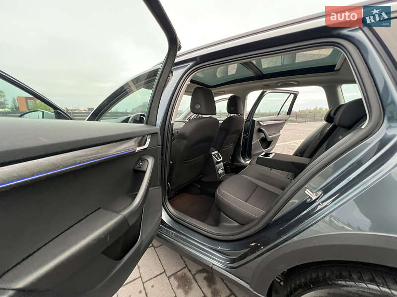 Skoda Octavia Scout 2019