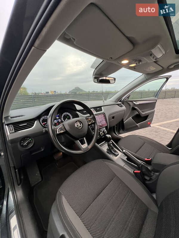 Skoda Octavia Scout 2019