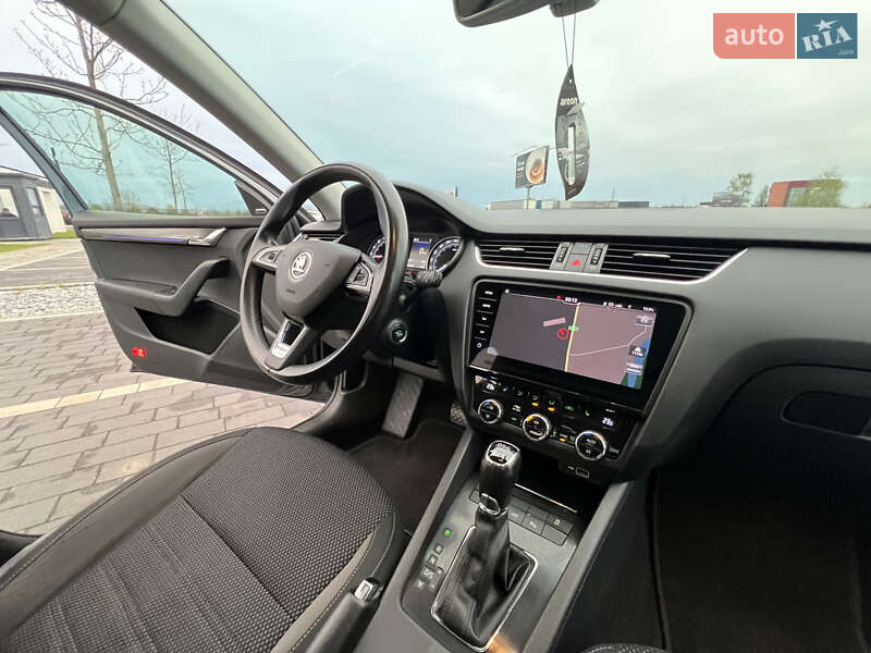 Skoda Octavia Scout 2019