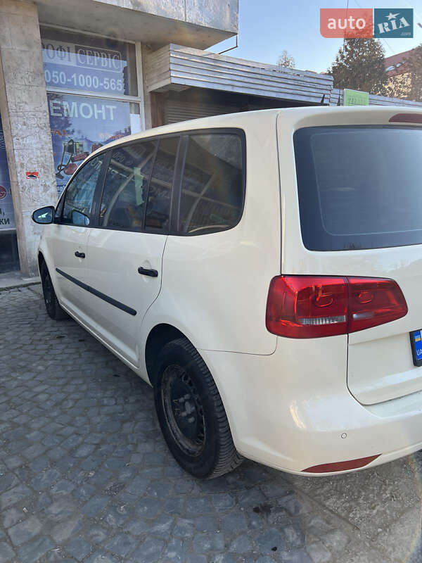 Volkswagen Touran 2011