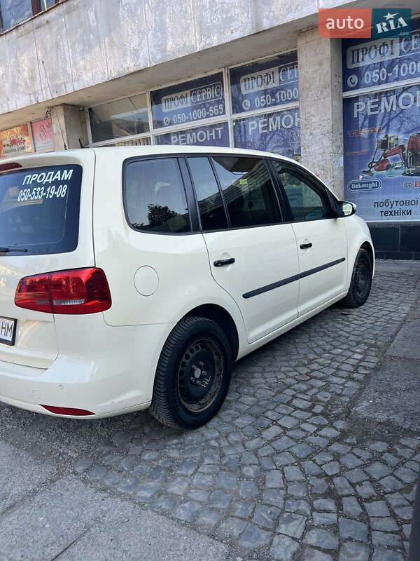 Volkswagen Touran 2011