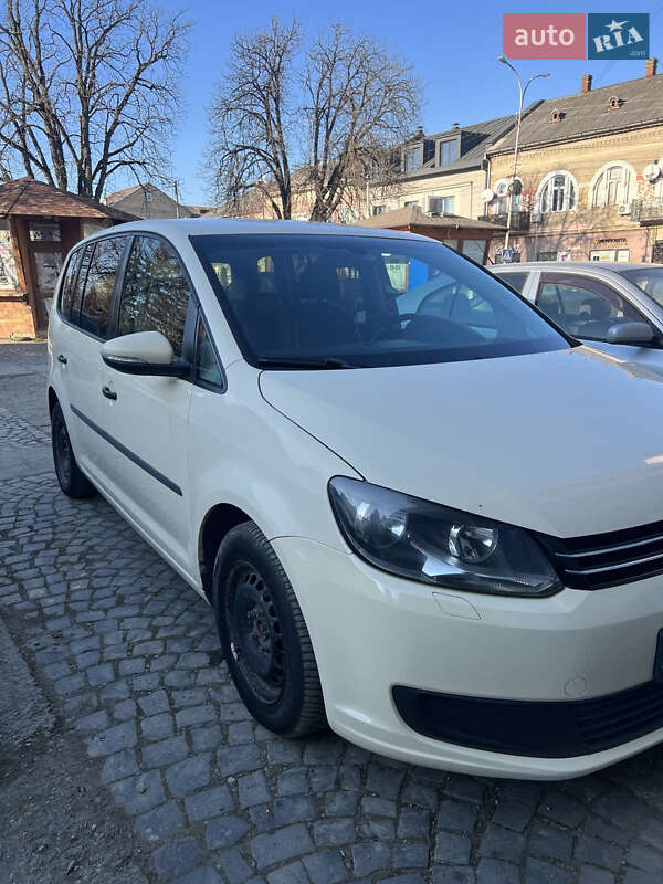 Volkswagen Touran 2011