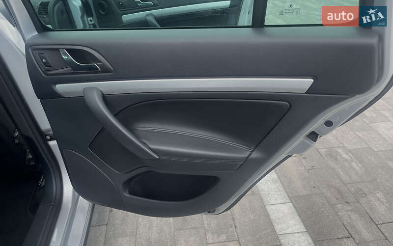 Skoda Octavia Scout 2012