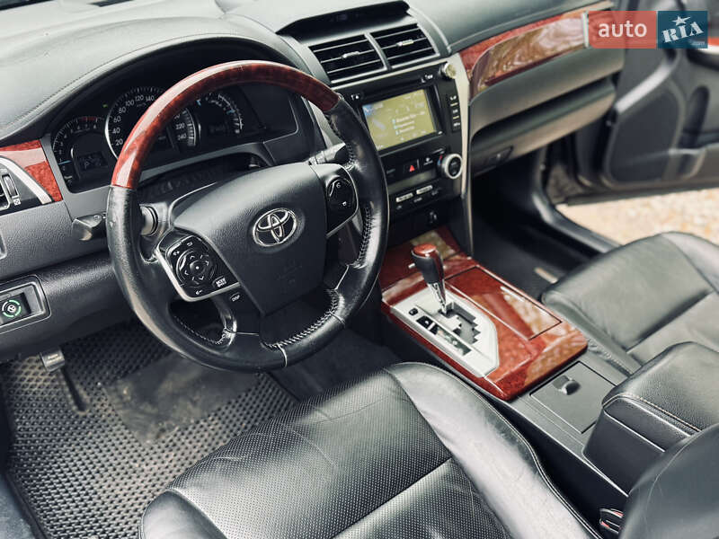 Toyota Camry 2012