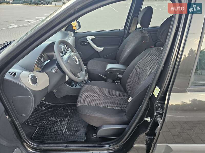 Dacia Logan 2012