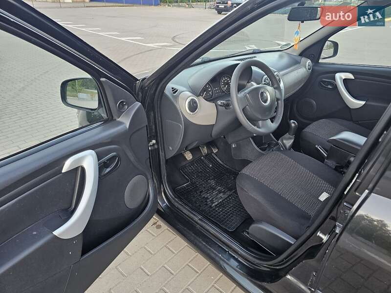 Dacia Logan 2012