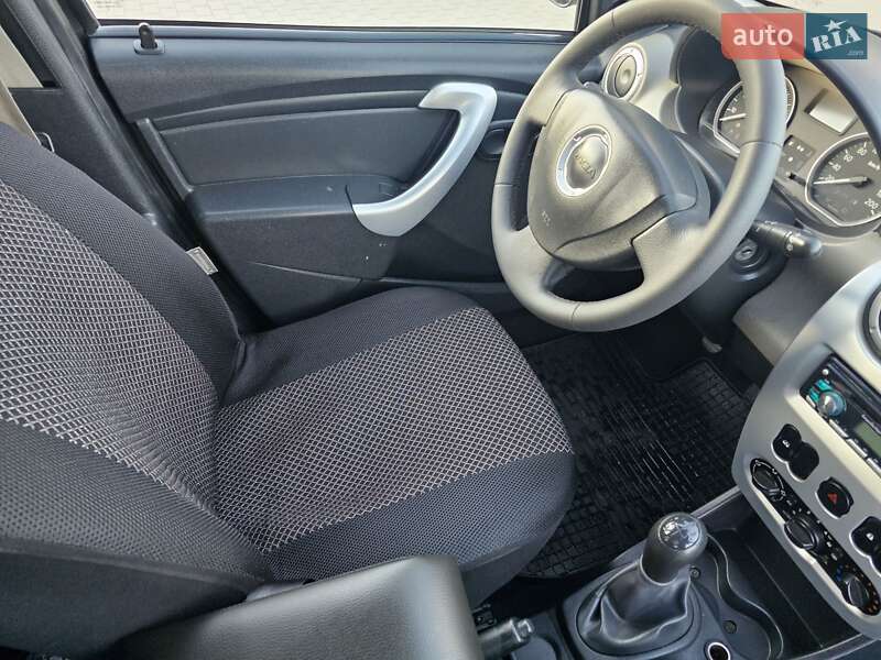 Dacia Logan 2012