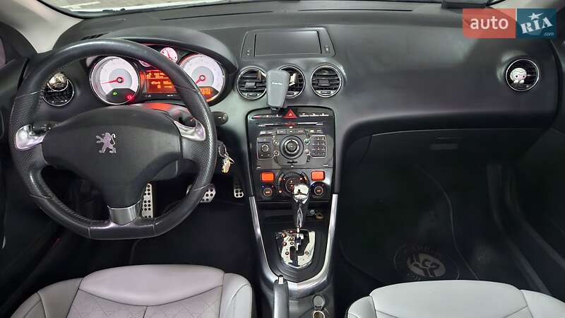Peugeot-25