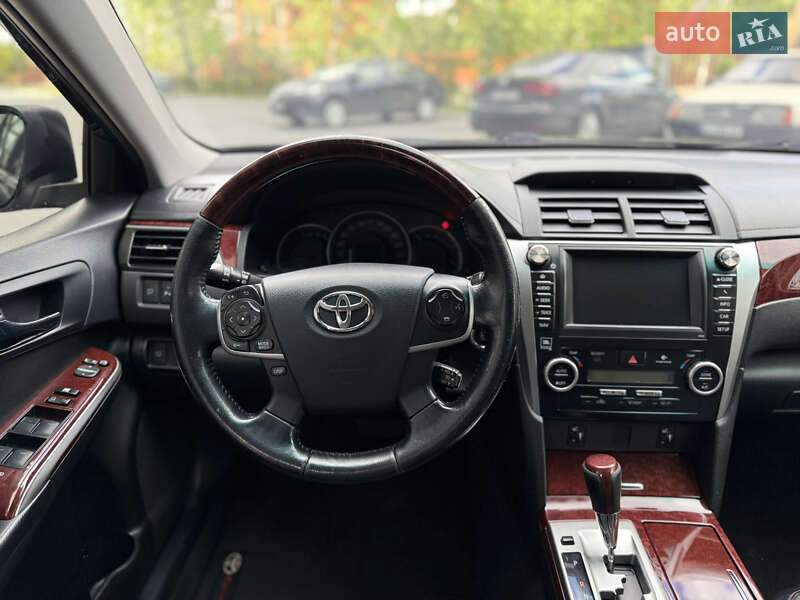 Toyota Camry 2012