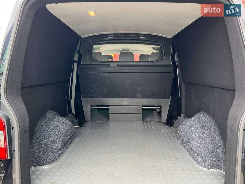 Volkswagen Transporter 2012