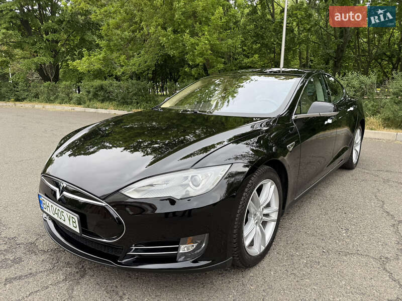 Tesla-28