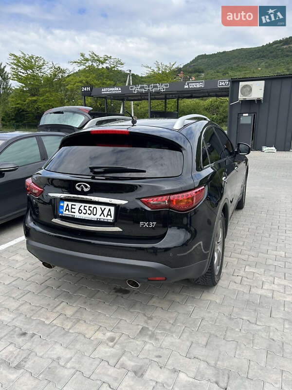 Infiniti FX 37 2011