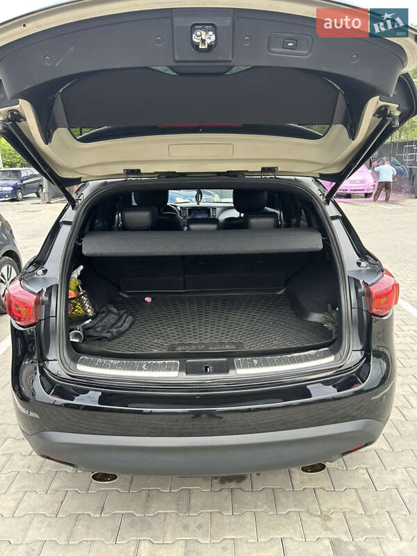 Infiniti FX 37 2011
