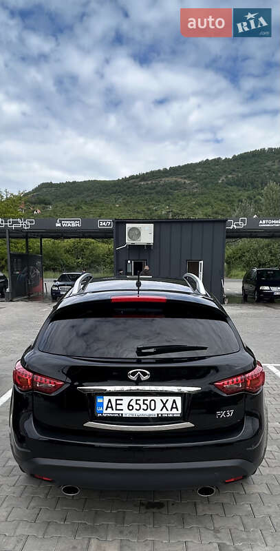 Infiniti FX 37 2011